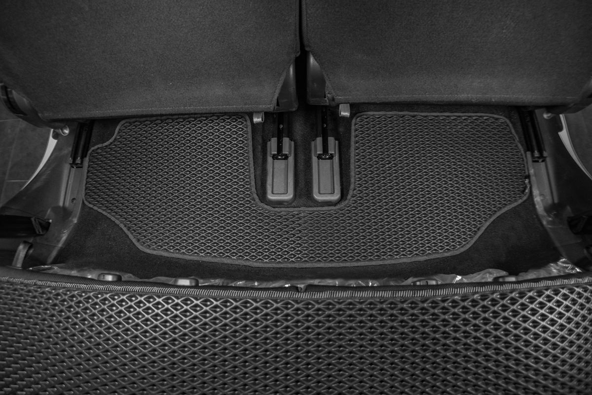 Black-Automatic-Grey